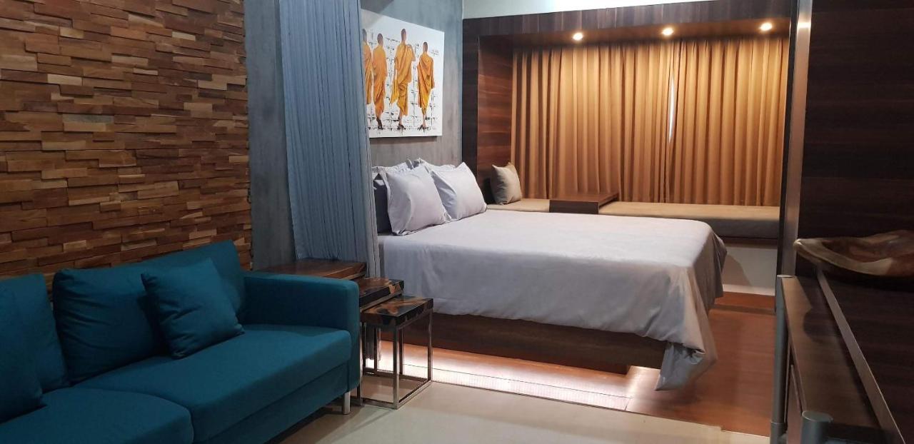 Lavenderbnb Room 2 At Uttara The Icon Apartment Yogyakarta Extérieur photo