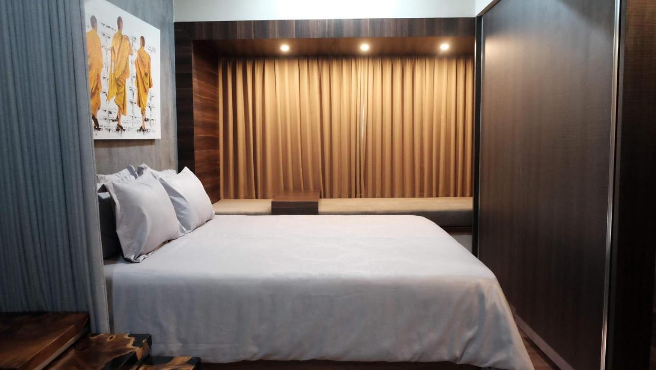 Lavenderbnb Room 2 At Uttara The Icon Apartment Yogyakarta Extérieur photo