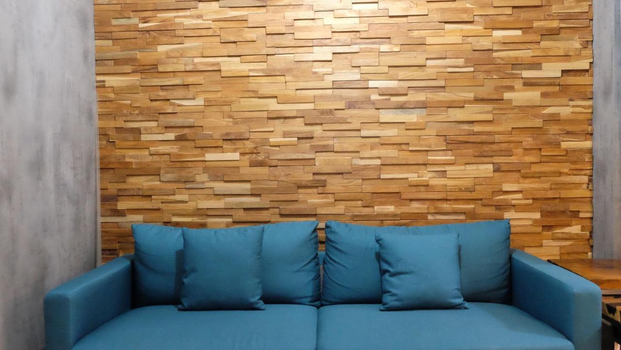 Lavenderbnb Room 2 At Uttara The Icon Apartment Yogyakarta Extérieur photo