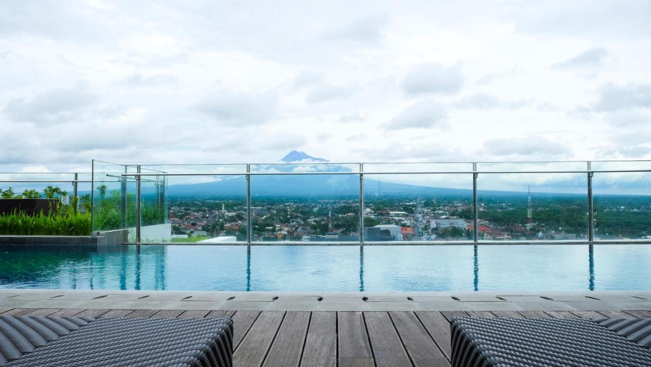 Lavenderbnb Room 2 At Uttara The Icon Apartment Yogyakarta Extérieur photo